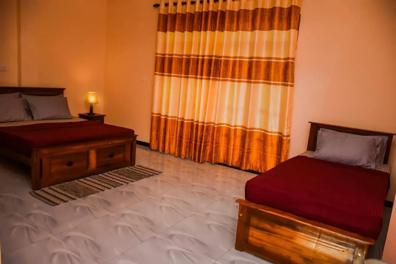 נגומבו Woodnest Saayoo Resort מלון