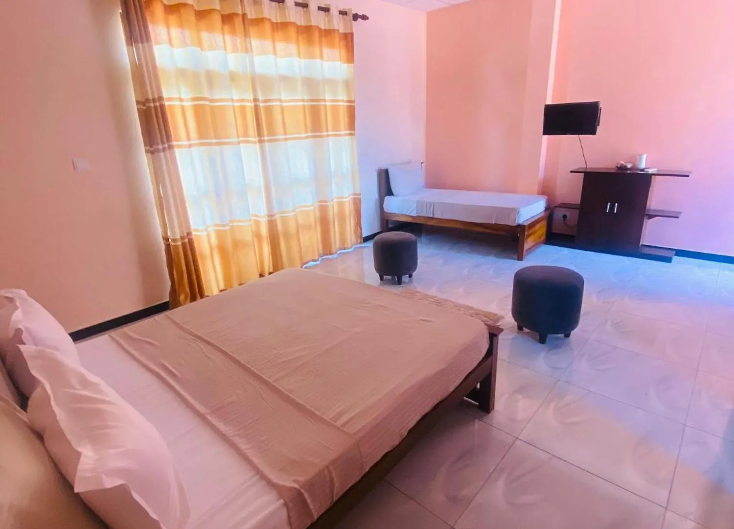 Woodnest Saayoo Resort Νεγκόμπο Ξενοδοχείο