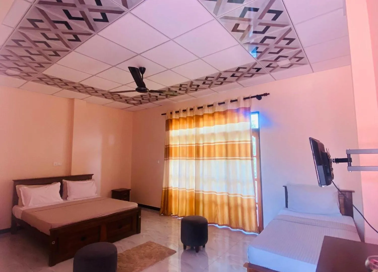 Woodnest Saayoo Resort Νεγκόμπο